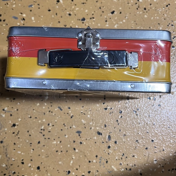 Brand New in Wrapper Simpsons Domino Set in Collectable Carrying Tin - Picture 4 of 4